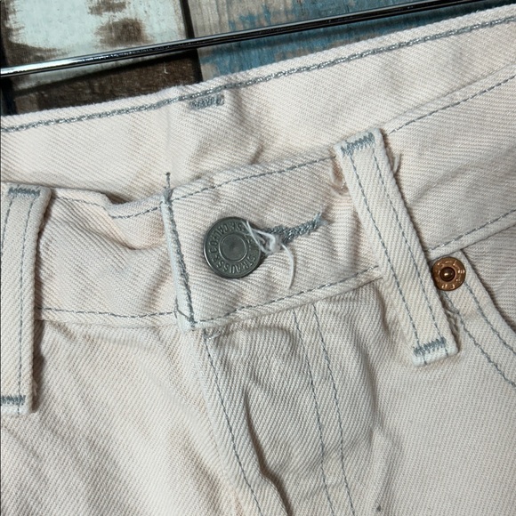 Levi's 501 button fly peach color Jean Shorts for Women - Picture 8 of 16